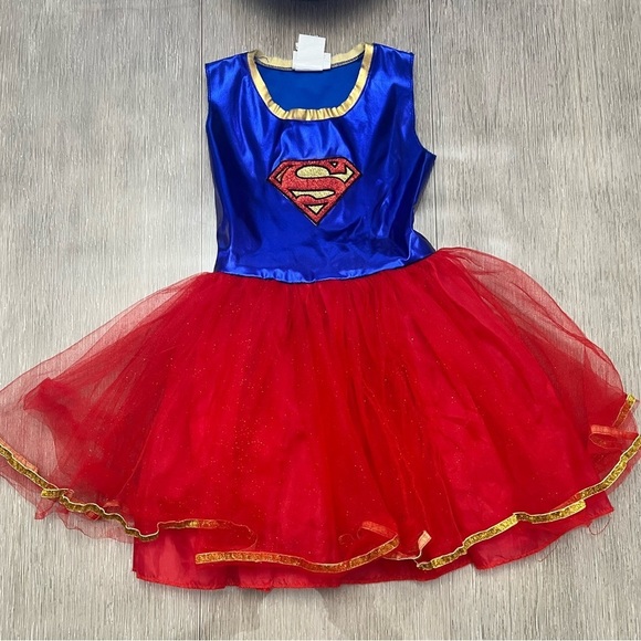 🩷 3/$20 Supergirl dress size 6 little girls, red tutu skirt dress ((missing cape - Picture 10 of 10